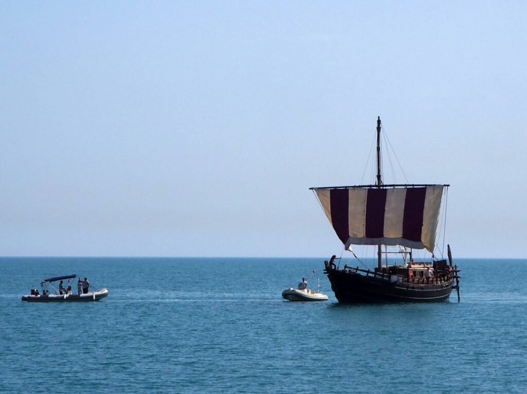 Fenícios Na América: Réplica De Navio Fenício Está Navegando O Atlântico